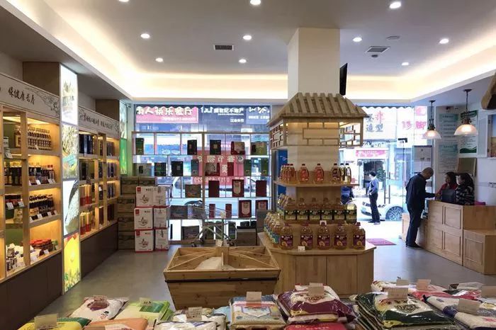 將放心糧油店開到家門口，能否打通放心糧油消費的最后一公里？